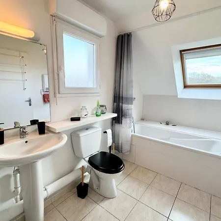 Joli Duplex Plein Bourg - 1km Des Plages *